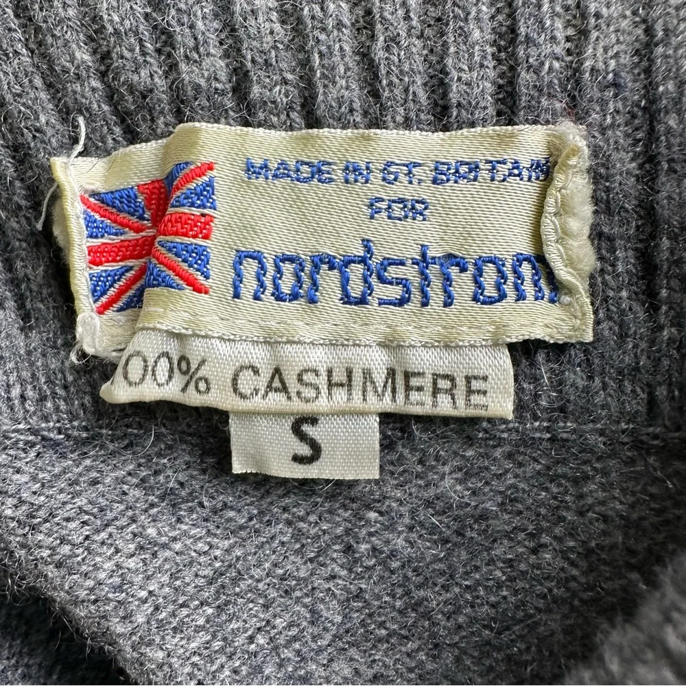 Vintage Nordstrom Women’s S 100% Cashmere Turtleneck Sweater - Picture 6 of 6